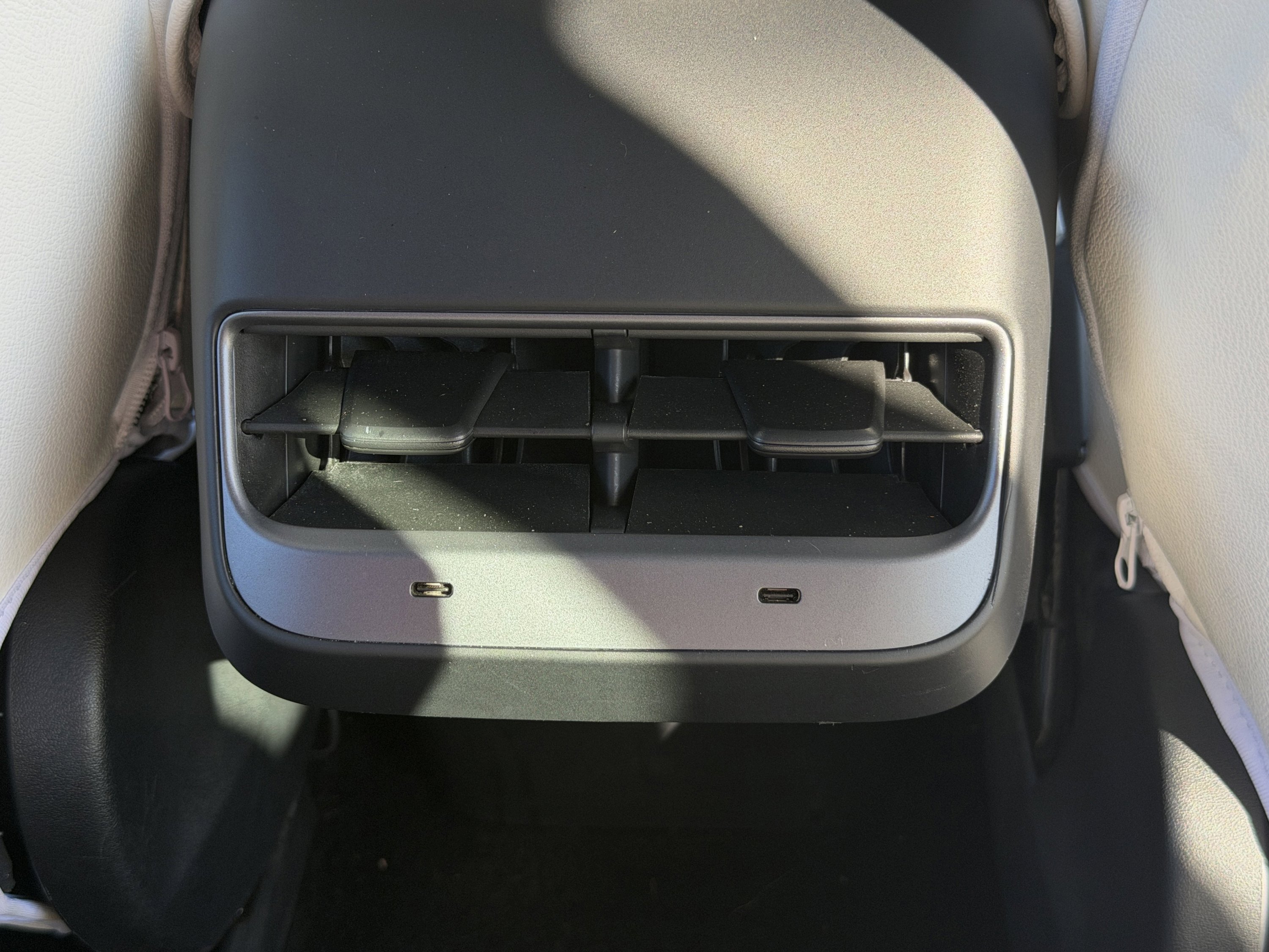 Used 2022 Tesla Model 3 Standard Range image 60