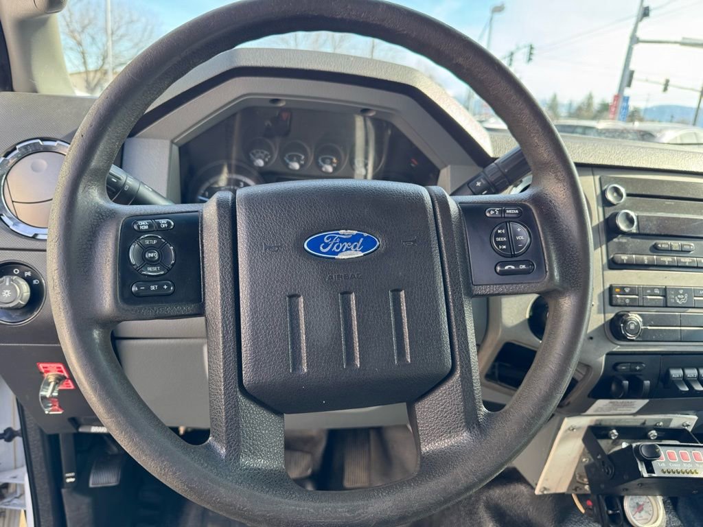 Used 2015 Ford F550 4x4 SuperCab Super Duty image 12
