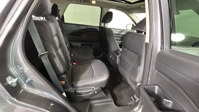 Used 2024 Nissan Pathfinder SV AWD/4WD image 30