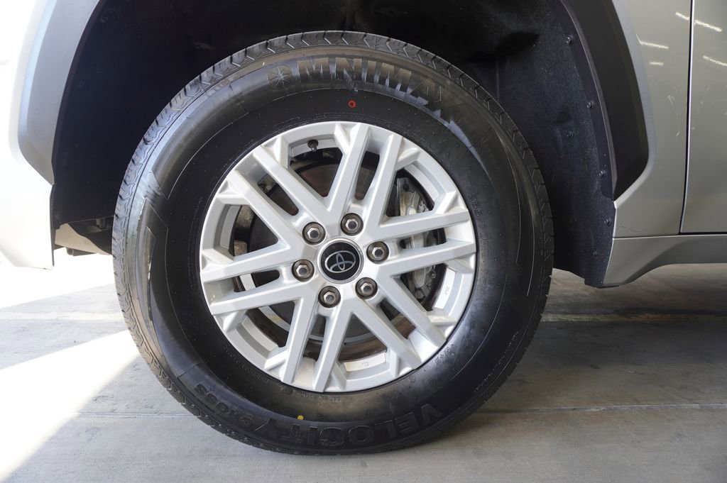 Used 2023 Toyota Tundra SR5 w/ SR5 Convenience Package image 19