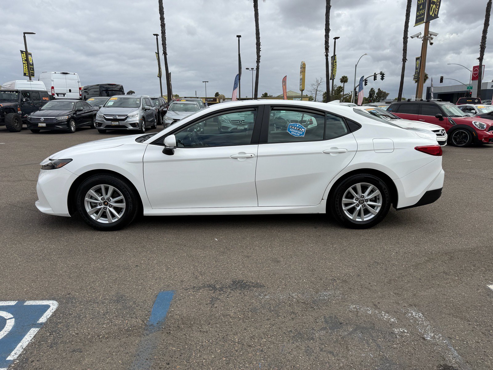 Used 2025 Toyota Camry LE FWD image 6