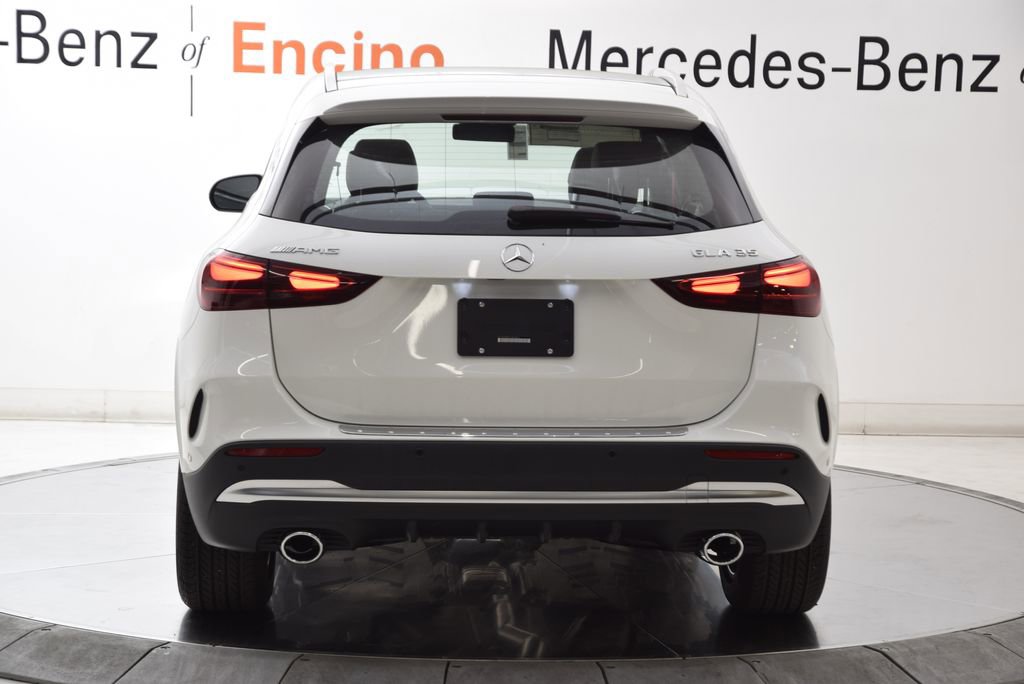New 2026 Mercedes-Benz GLA 35 AMG 4MATIC image 5