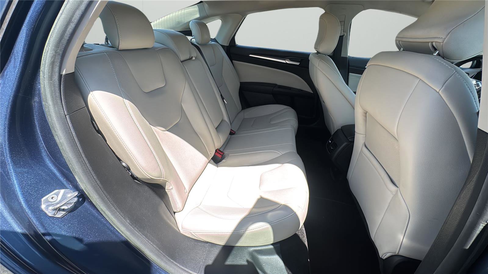 Used 2018 Ford Fusion Titanium AWD/4WD image 13