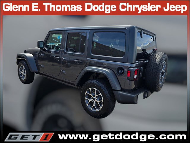 Used 2025 Jeep Wrangler Sport S image 9