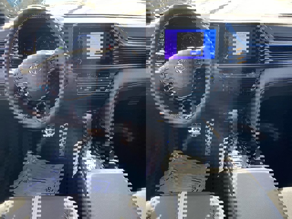 New 2026 Toyota Camry SE image 7