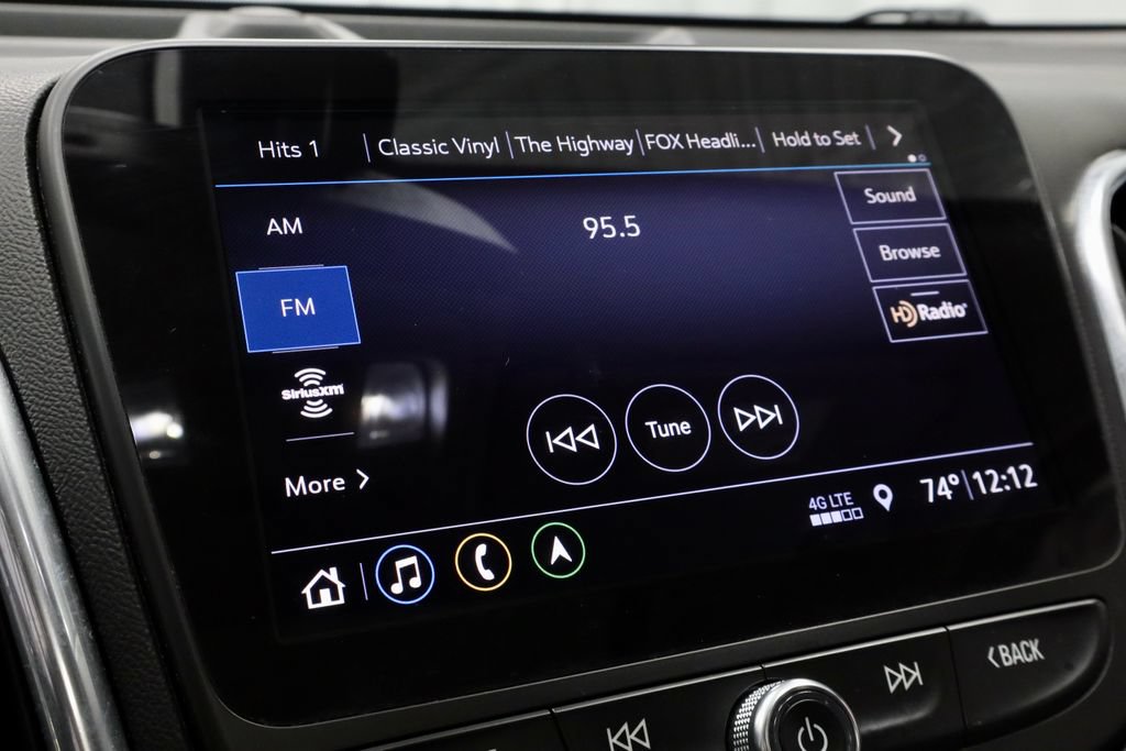 Used 2020 Chevrolet Equinox Premier w/ Premier True North Edition AWD/4WD image 3