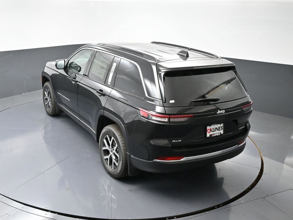 New 2025 Jeep Grand Cherokee Limited w/ Trailer Tow Package image 30