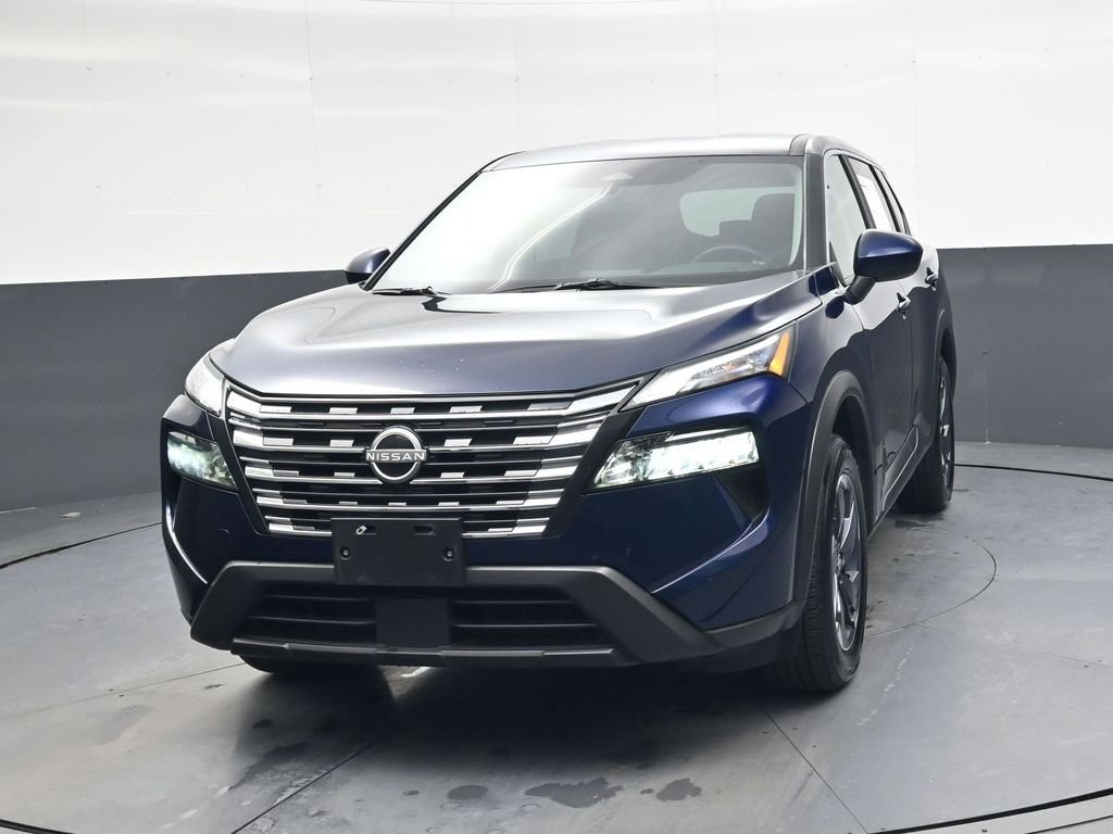 Used 2025 Nissan Rogue SV image 9