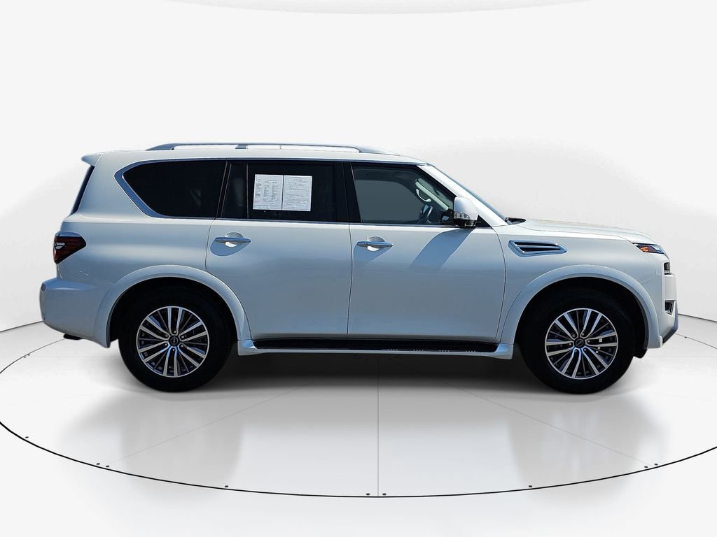 Used 2024 Nissan Armada SL w/ Captain's Chairs Package image 4