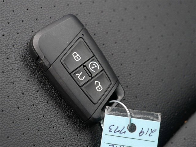 Certified 2023 Volkswagen Atlas Cross Sport SE image 35