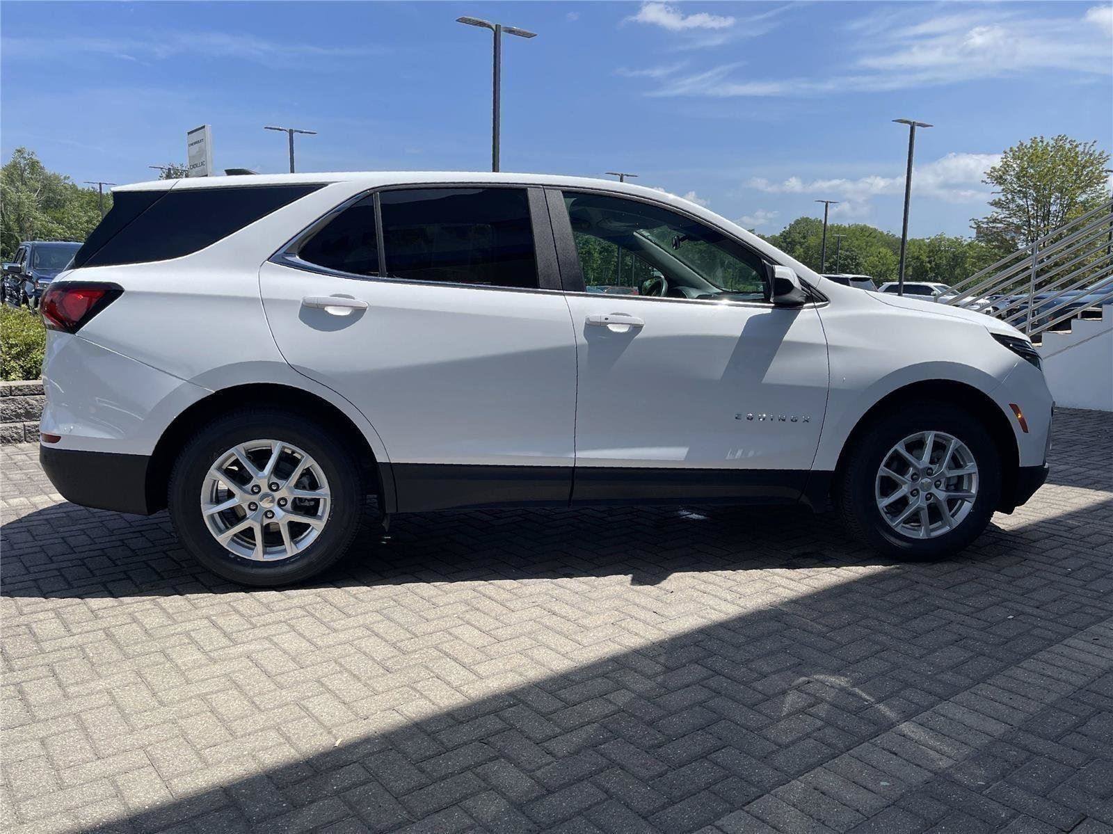 Used 2023 Chevrolet Equinox LT AWD/4WD image 6