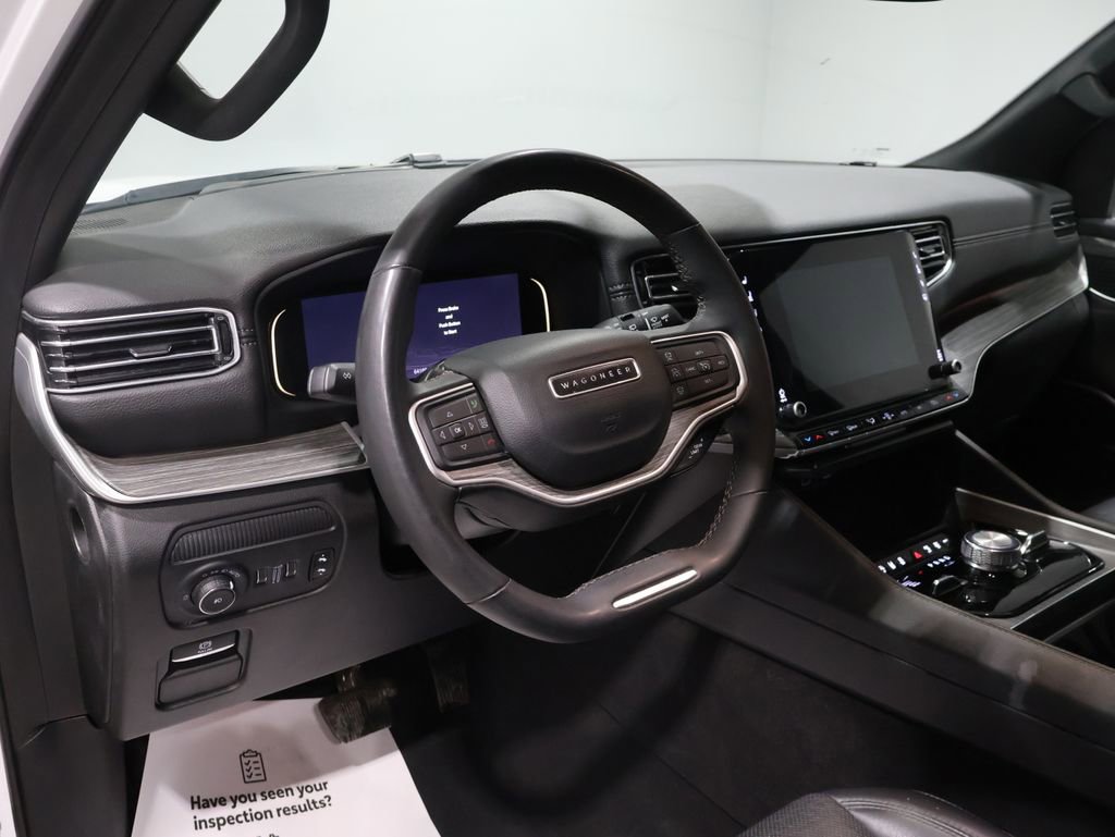 Used 2024 Jeep Wagoneer L Series III w/ Flexible Seating Group image 15