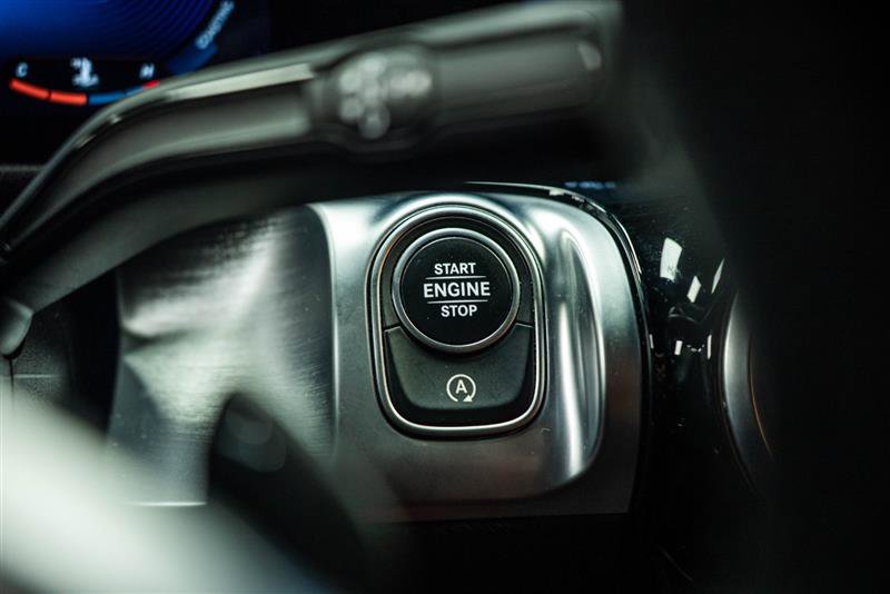 Used 2022 Mercedes-Benz GLB 250 w/ Premium Package Lite image 20