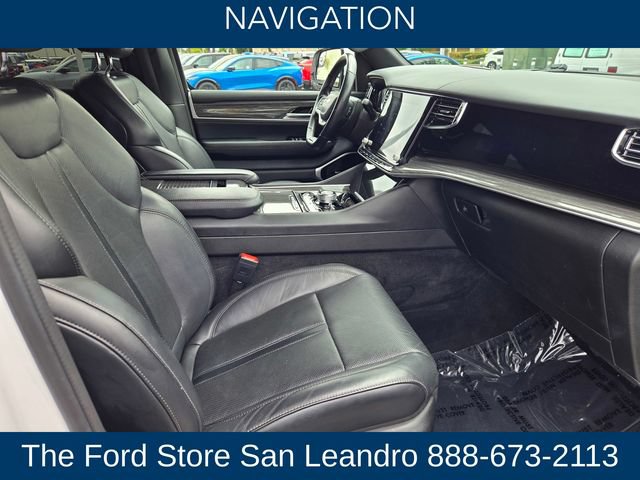 Used 2022 Jeep Wagoneer Series III w/ Premium Group I AWD/4WD image 14