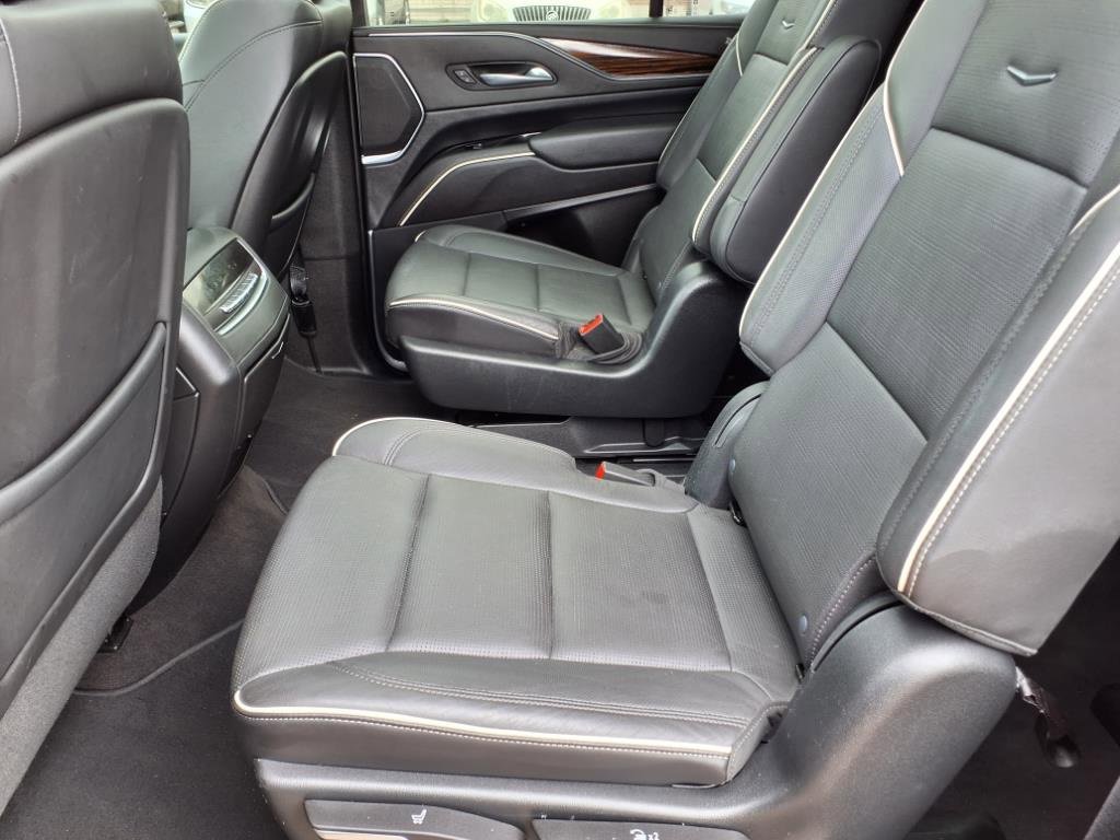 Used 2023 Cadillac Escalade Premium Luxury image 10