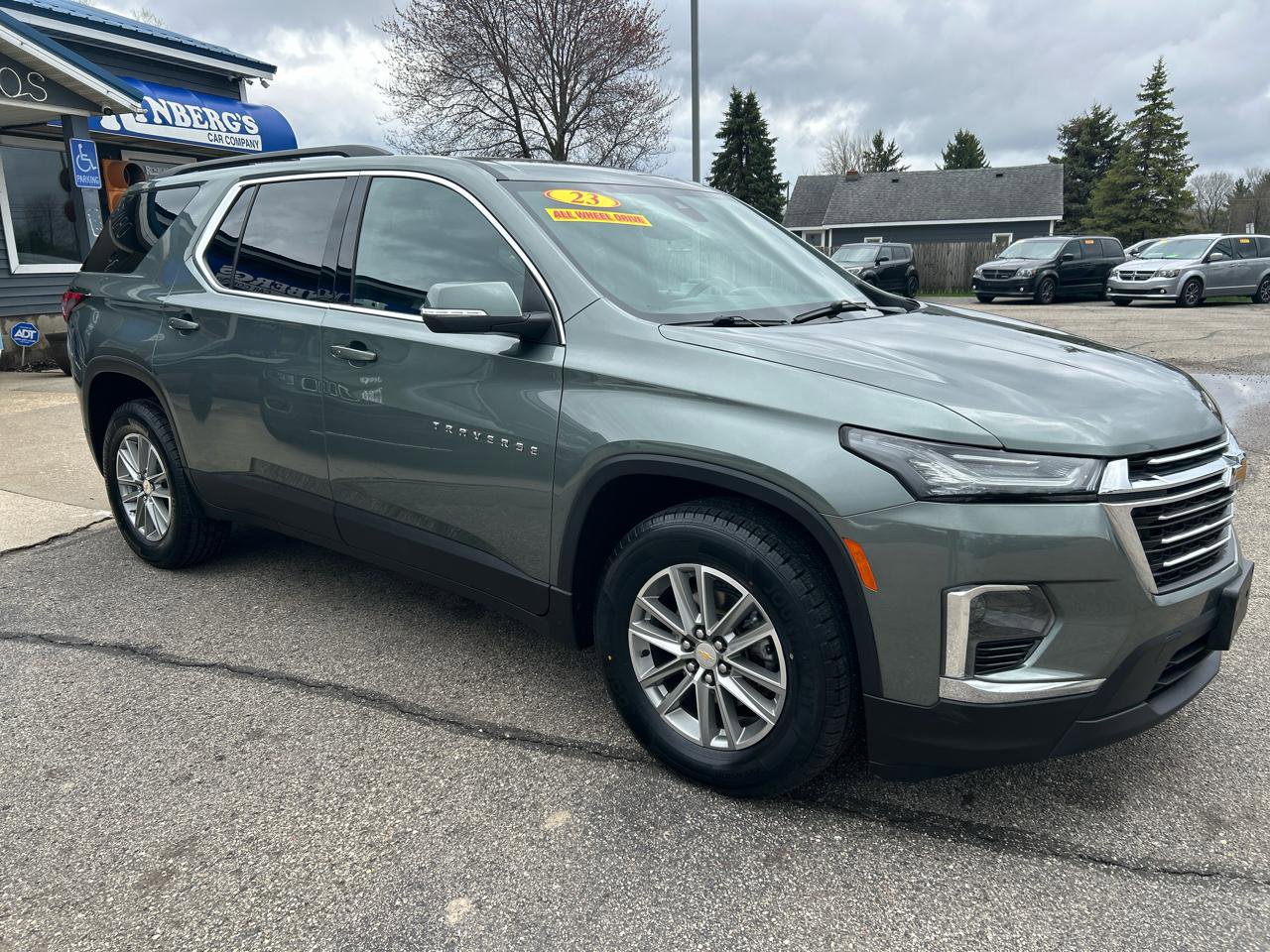 Used 2023 Chevrolet Traverse LT w/ LPO, Floor Liner Package AWD/4WD image 5