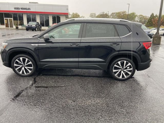 Used 2024 Volkswagen Taos SE FWD image 6