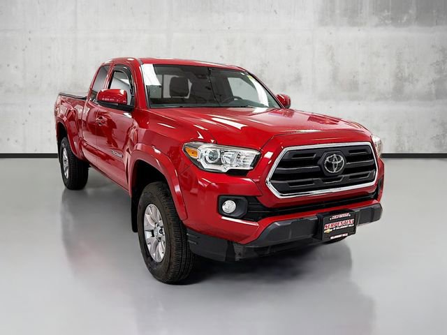 Used 2018 Toyota Tacoma SR5 image 3
