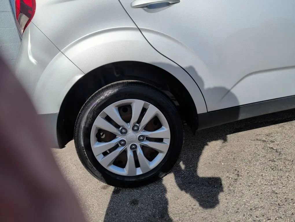 Used 2020 Kia Soul LX image 13