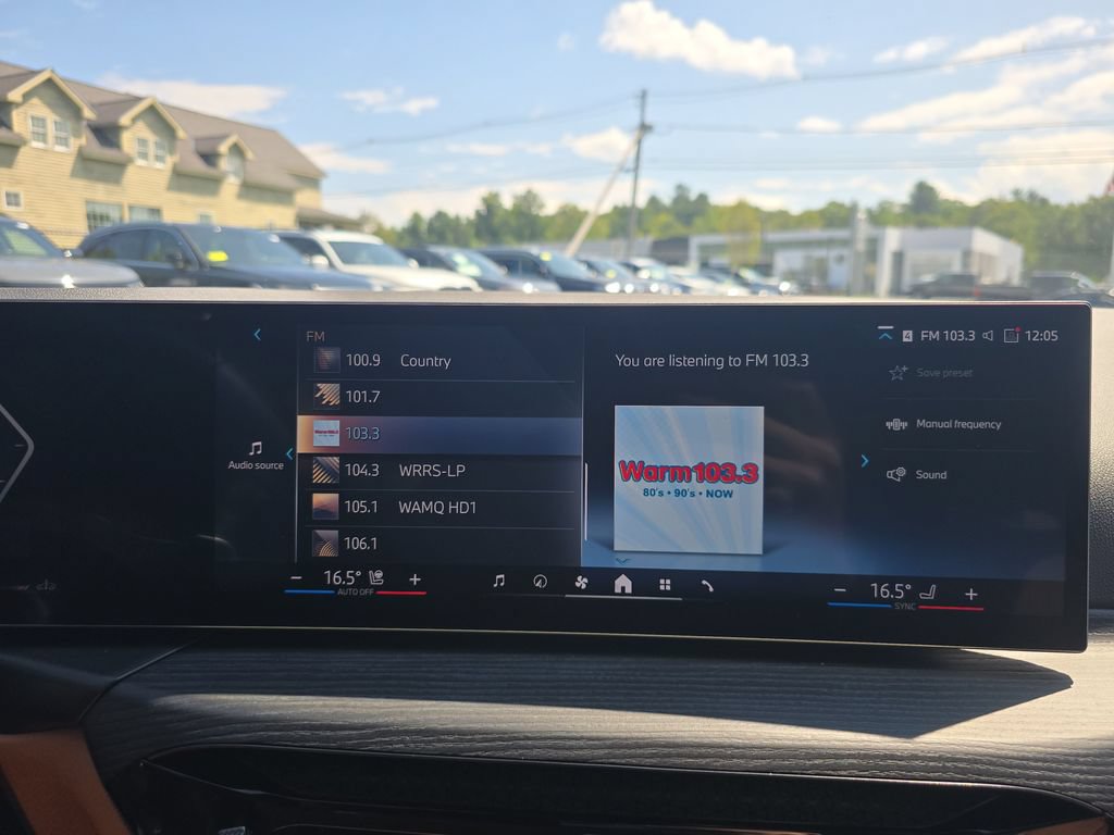 Certified 2025 BMW 330i xDrive Sedan AWD/4WD image 18