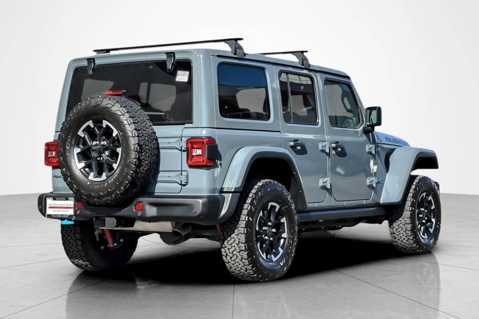 Used 2024 Jeep Wrangler Unlimited Rubicon 4xe AWD/4WD image 5