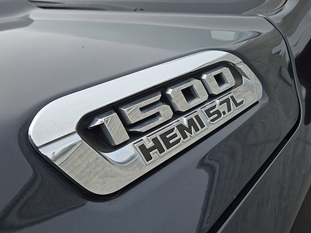Used 2019 RAM 1500 Laramie AWD/4WD image 10