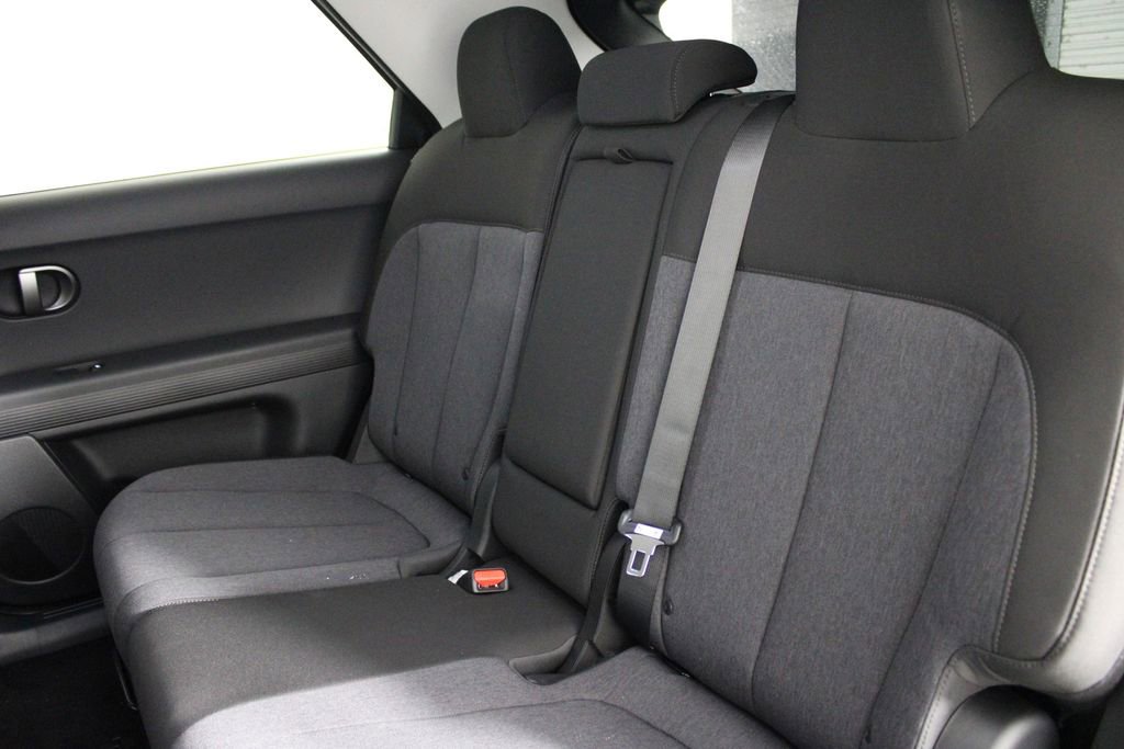 New 2025 Hyundai Ioniq 5 SE image 16