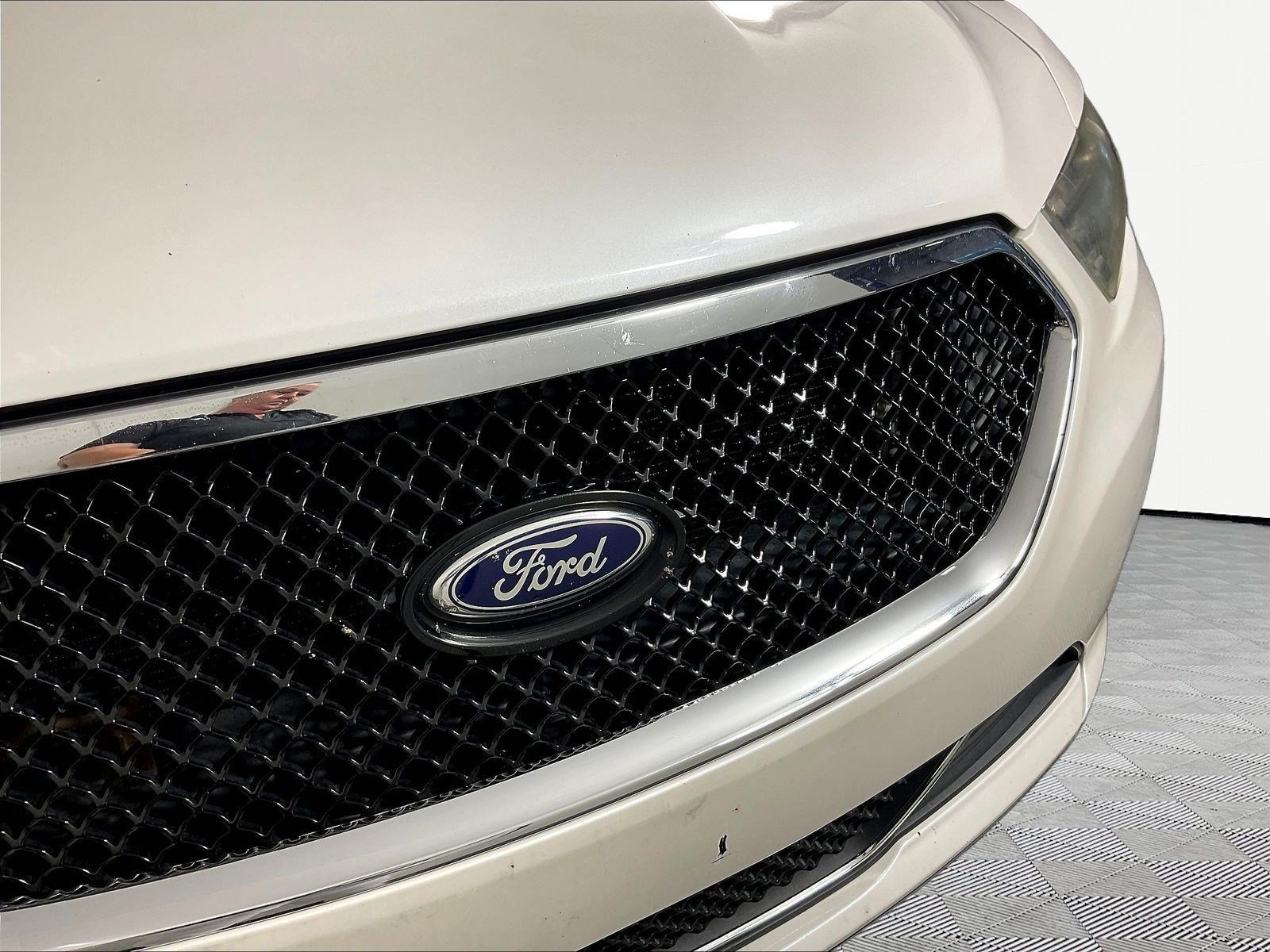 Used 2014 Ford Taurus SHO w/ Equipment Group 401A AWD/4WD image 33