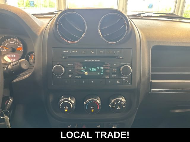 Used 2017 Jeep Patriot High Altitude FWD image 3