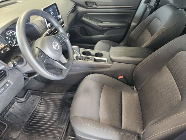 Used 2025 Nissan Altima 2.5 S FWD image 4