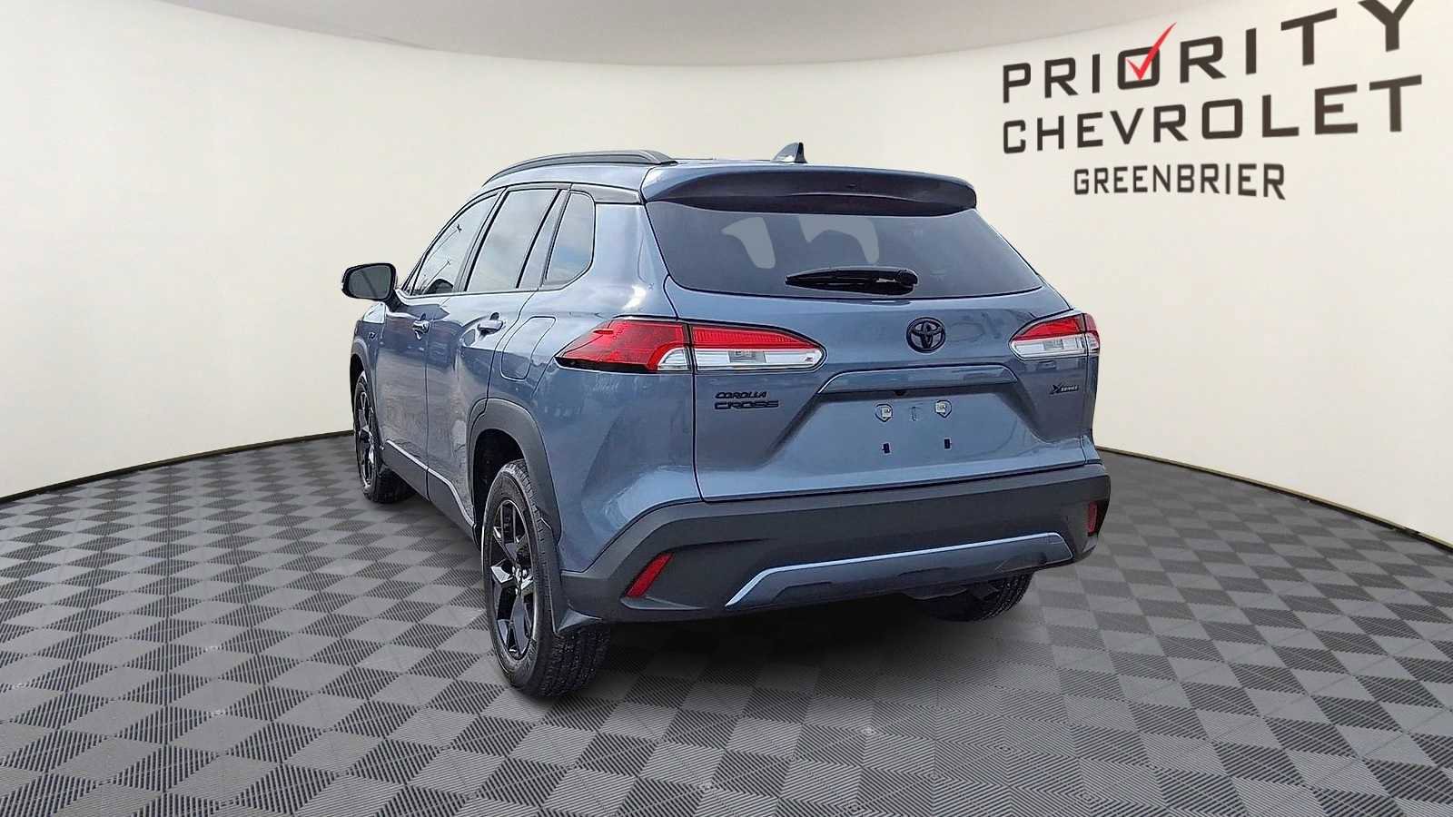 Used 2025 Toyota Corolla Cross LE image 7