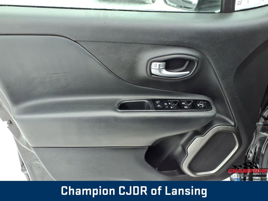 Used 2021 Jeep Renegade Limited image 14