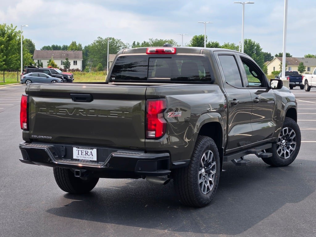 Used 2024 Chevrolet Colorado Z71 w/ Advanced Trailering Package AWD/4WD image 13