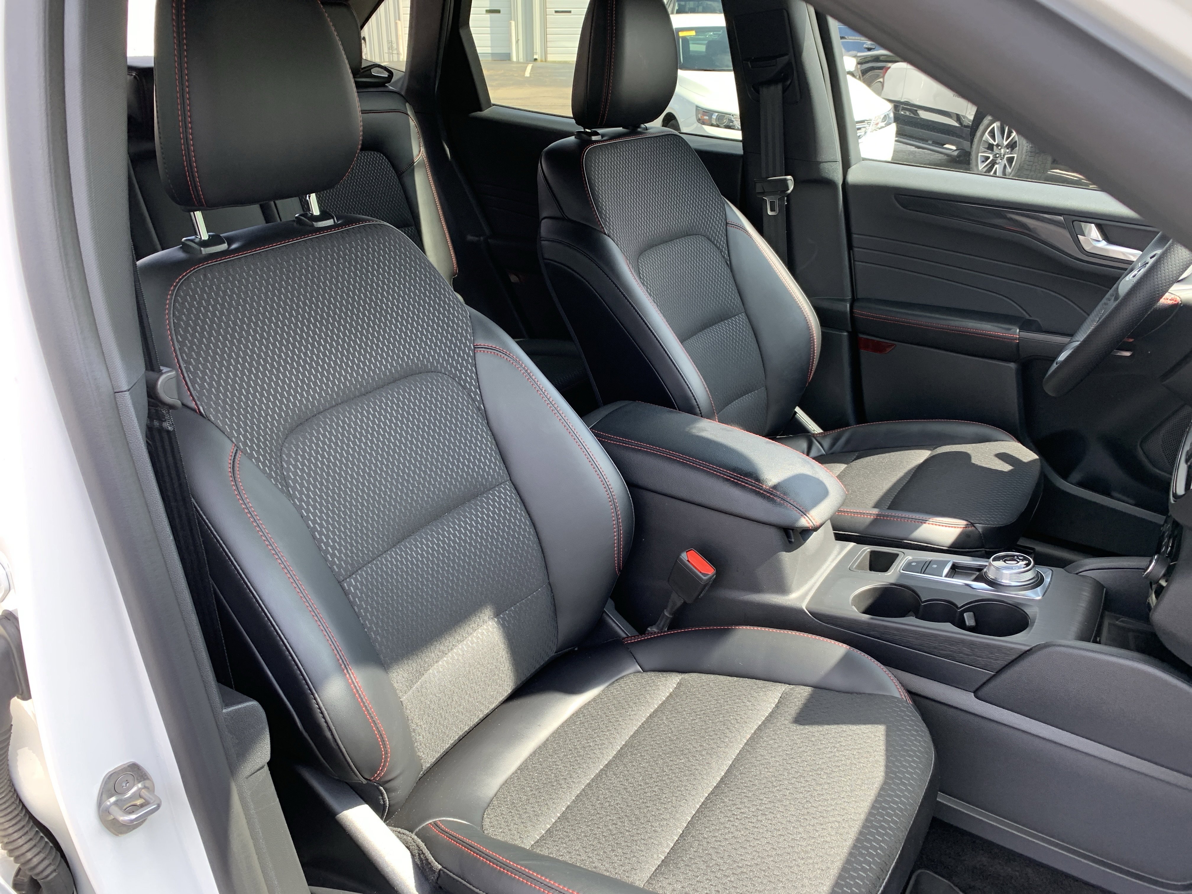 Used 2025 Ford Escape ST-Line Elite AWD/4WD image 45