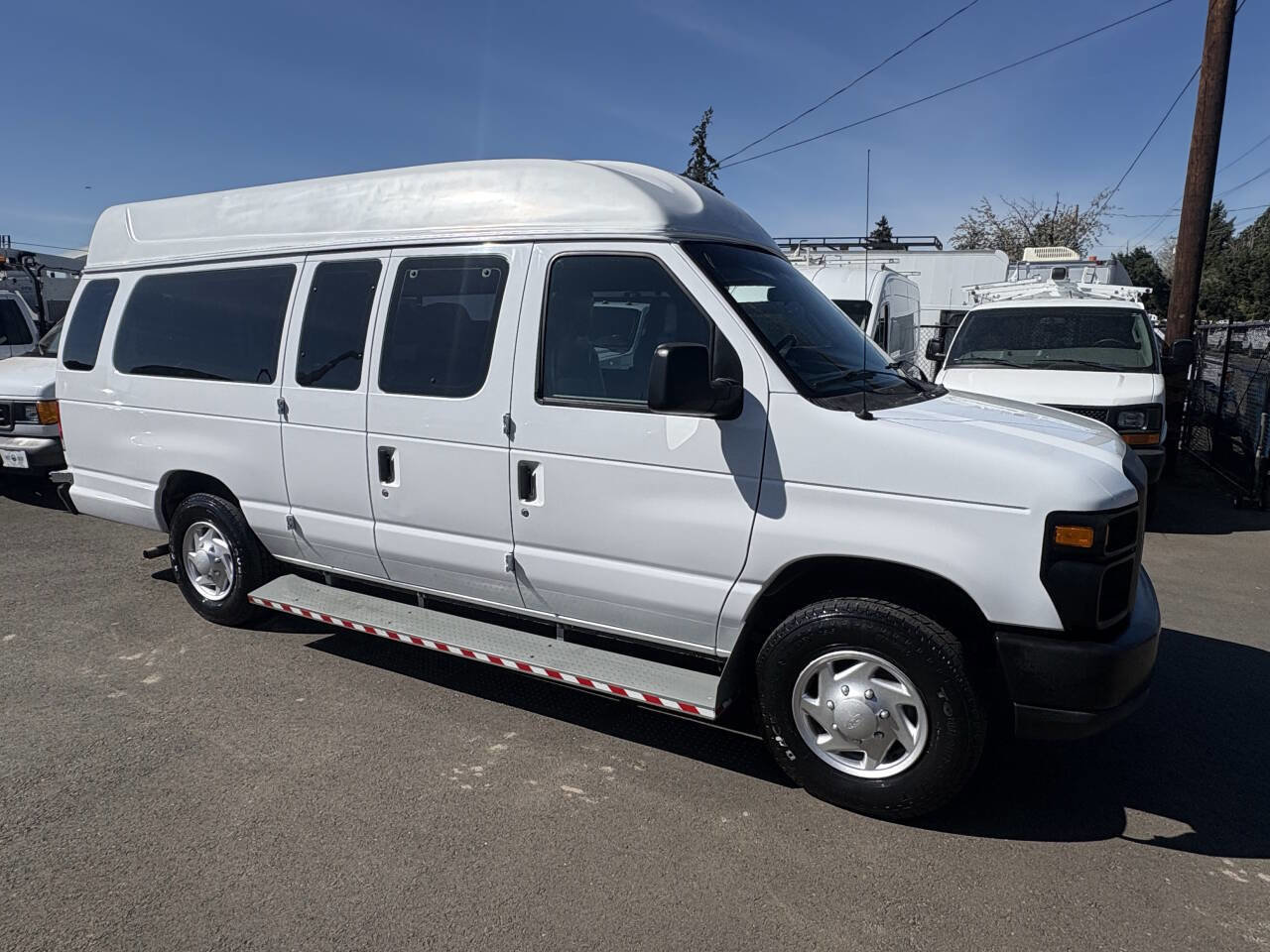 Used 2011 Ford E-250 and Econoline 250 Extended w/ PWR Group image 8