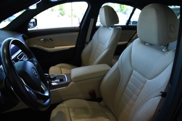 Used 2021 BMW 330i xDrive Sedan AWD/4WD image 24