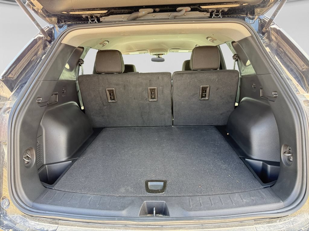 Used 2025 Chevrolet Blazer LT AWD/4WD image 43