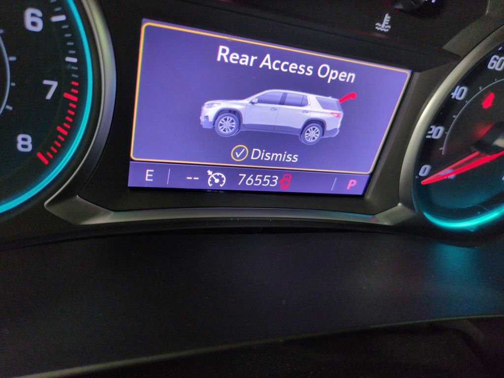 Used 2021 Chevrolet Traverse LT image 18