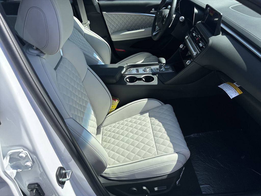 New 2025 Genesis G70 3.3T Advanced w/ Sport Prestige Package image 13