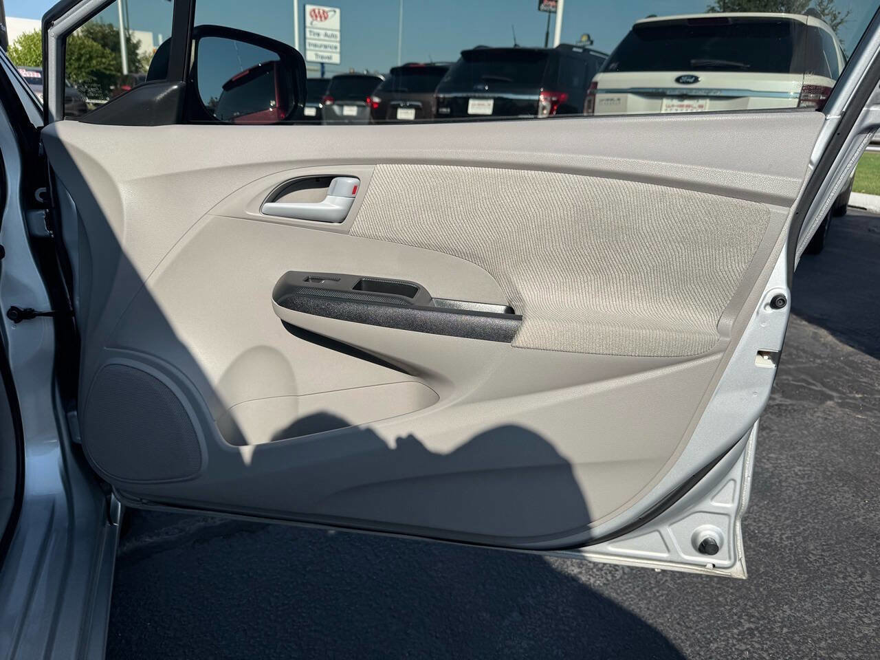 Used 2014 Honda Insight EX image 19