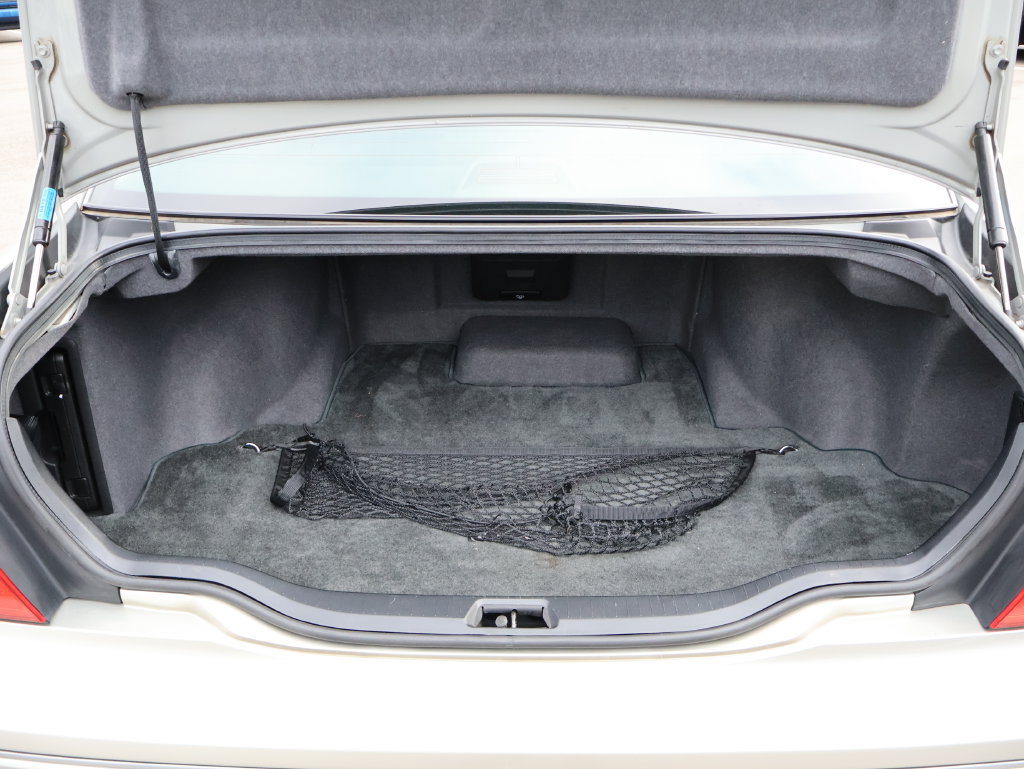 Used 2002 Lexus LS 430 RWD image 15