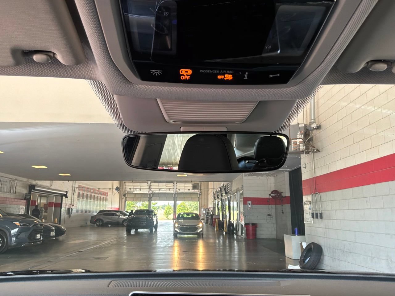 Used 2026 Volkswagen Tiguan SE FWD image 18