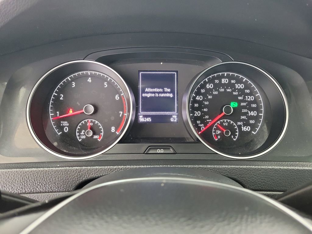 Used 2019 Volkswagen Golf SE image 26