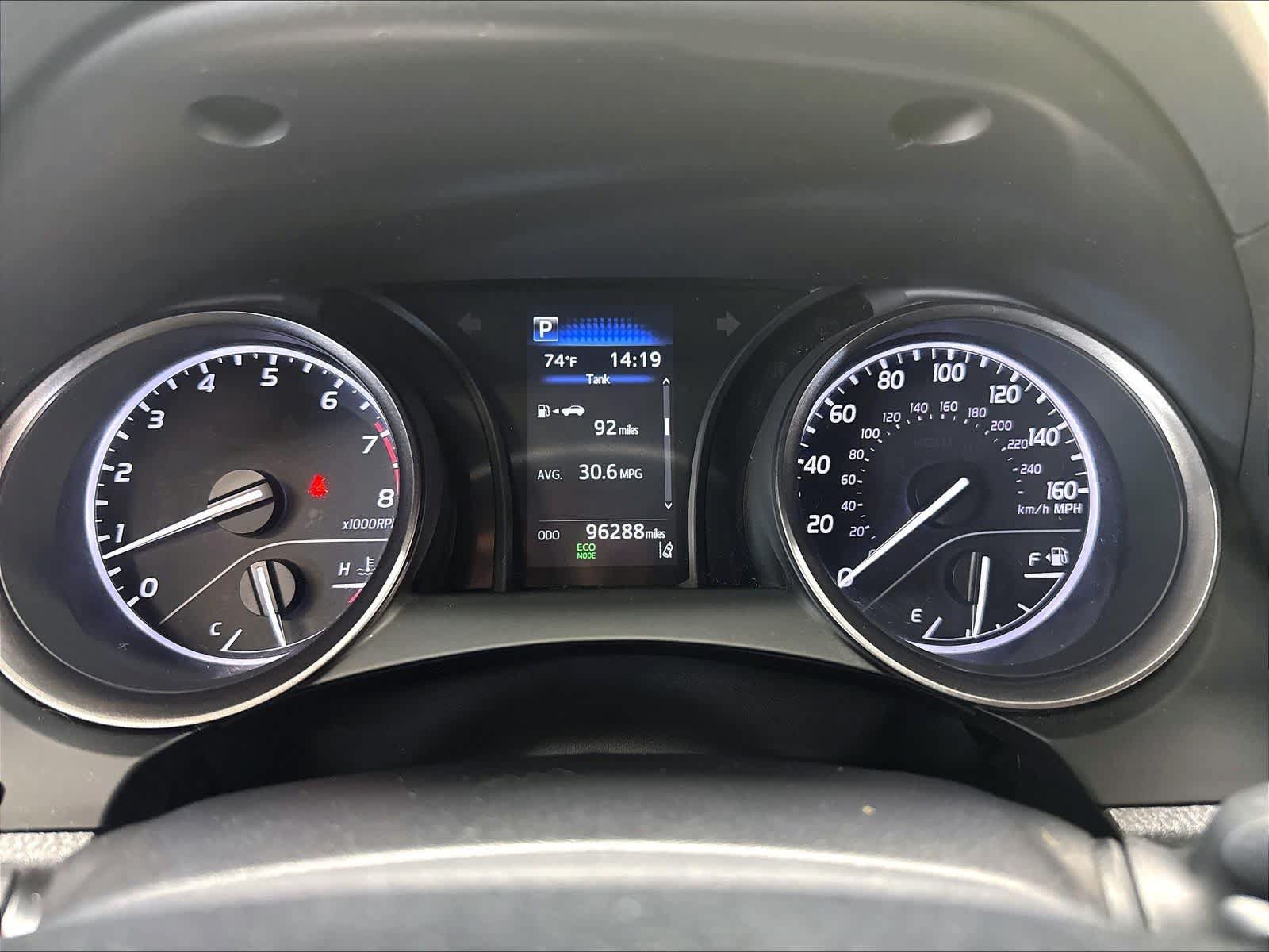 Used 2022 Toyota Camry SE w/ Convenience Package FWD image 15