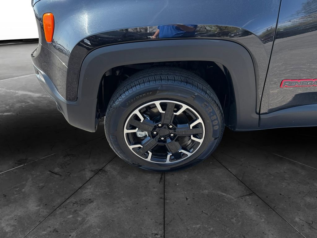 Used 2023 Jeep Renegade Trailhawk image 14