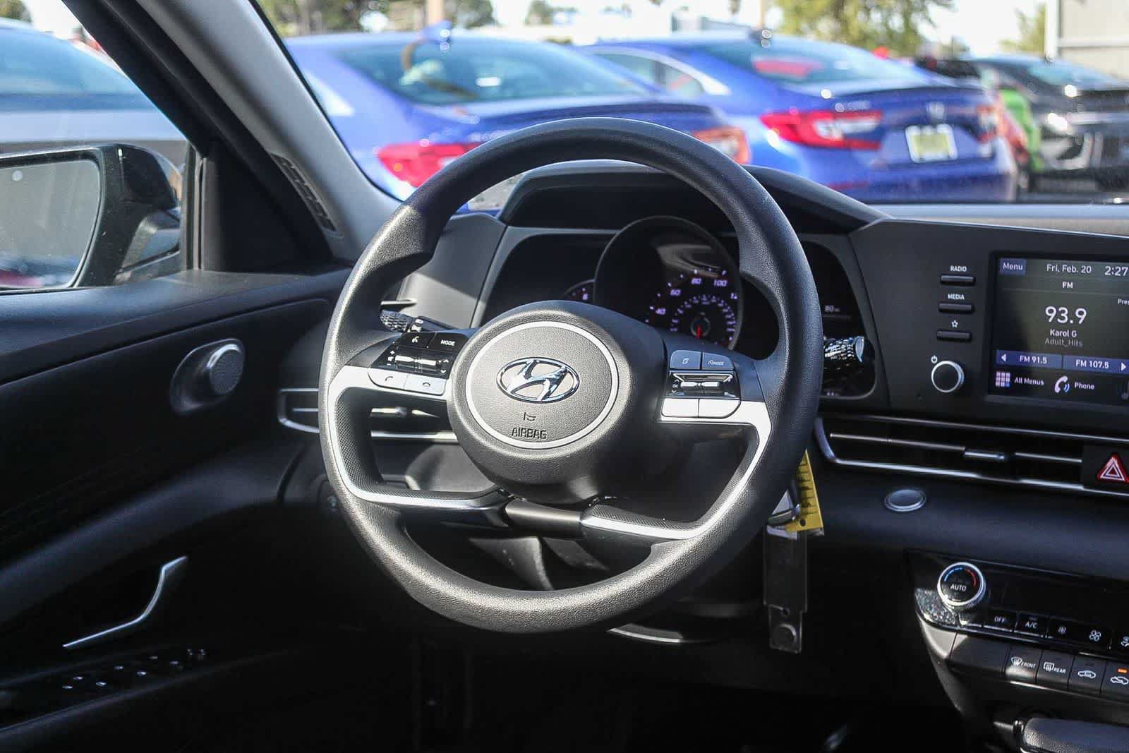 Used 2023 Hyundai Elantra SEL FWD image 19