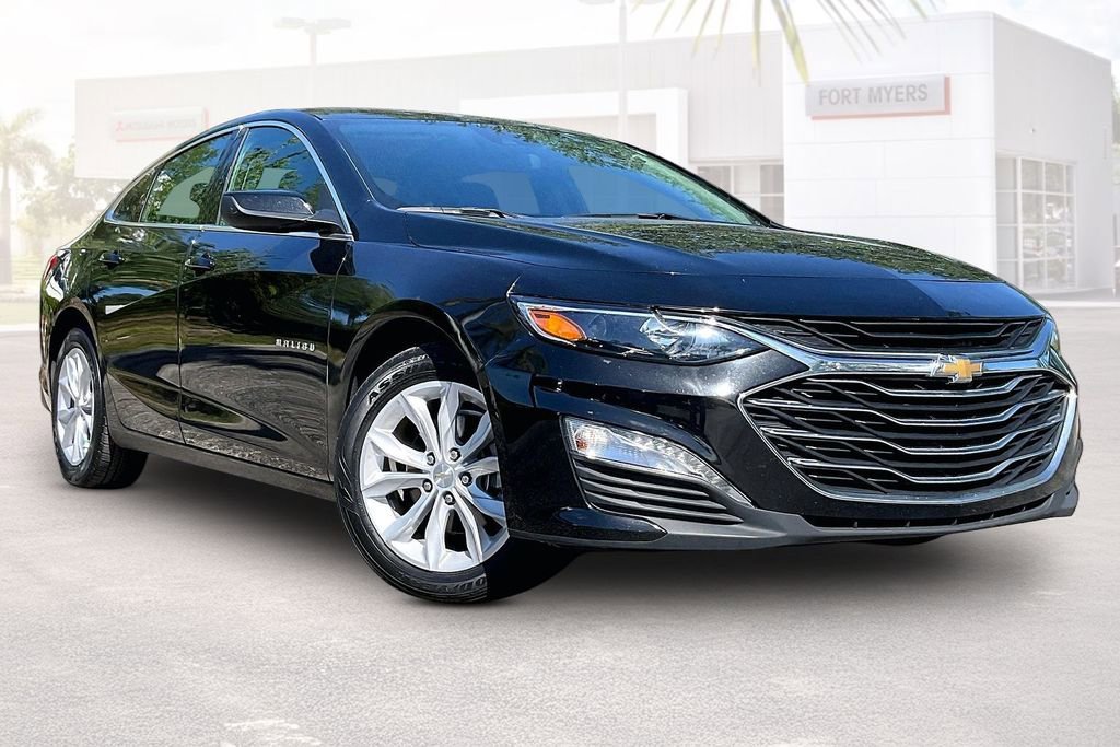 Used 2025 Chevrolet Malibu LT FWD image 1