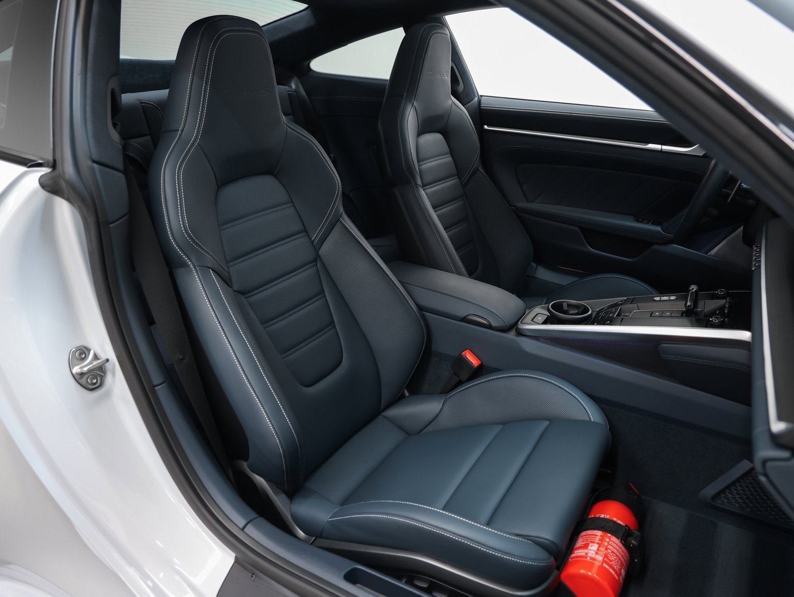 Certified 2025 Porsche 911 Turbo S image 37