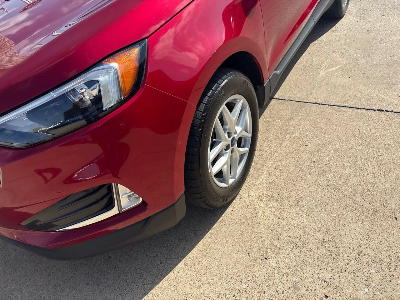 Used 2022 Ford Edge SEL w/ Convenience Package AWD/4WD image 2
