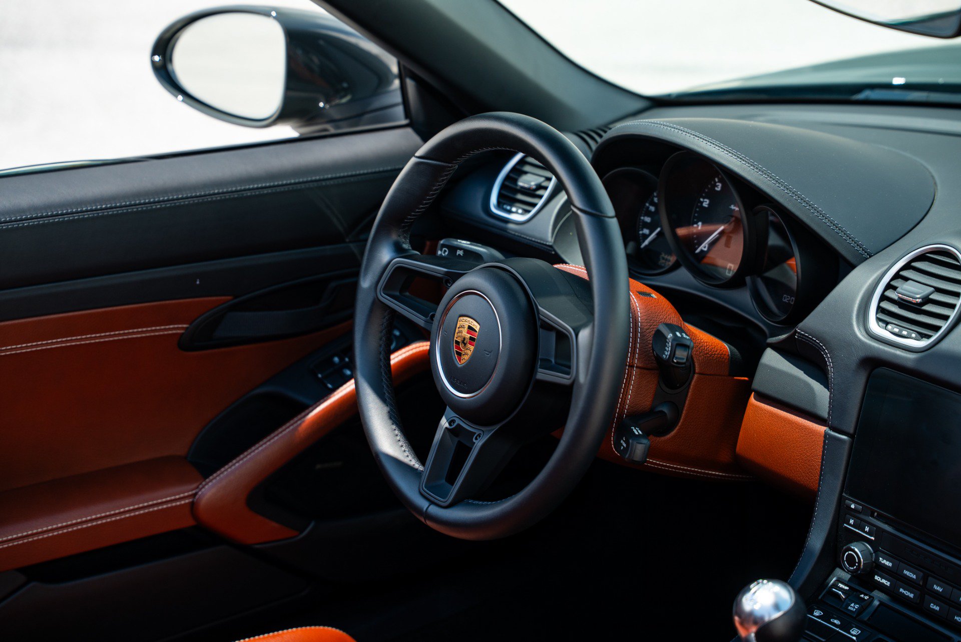 Used 2023 Porsche 718 Boxster Spyder RWD image 23
